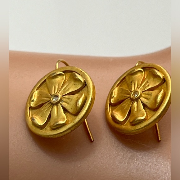 Vintage Leslie Block One Clear Crystal Gold Tone Round Chunky  On Earrings - Picture 1 of 8